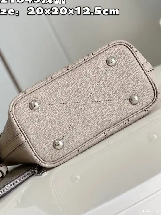 Frstbag ru PM VUITTON LOUIS BLOSSOM 0413